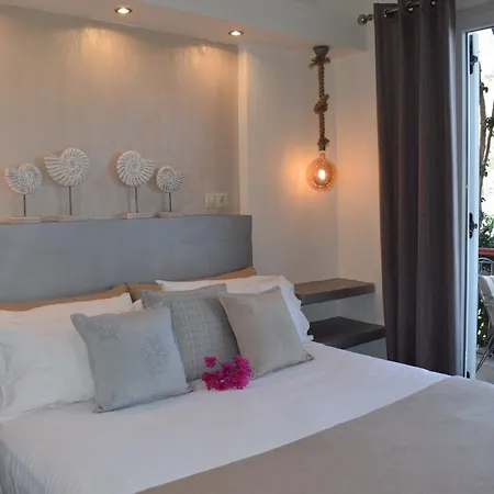 Waterside * أيّا إفيميا