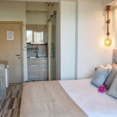 Waterside איה אפימיה